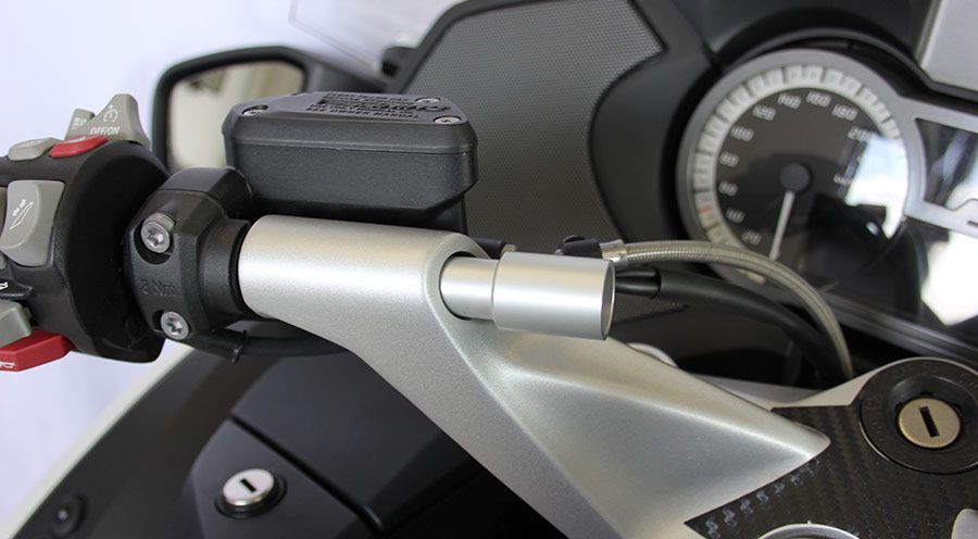 BMW K1600GT & K1600GTL Adapter for tubular handlebar fixation