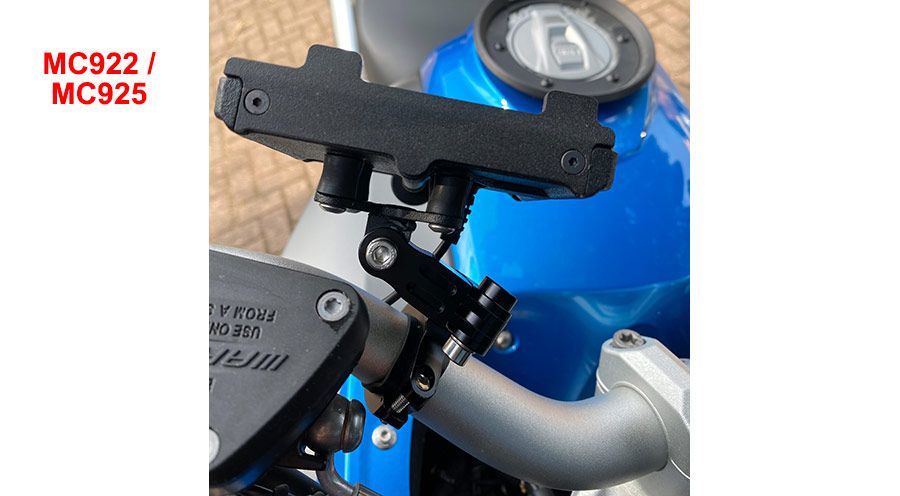 BMW R 1250 R Smartphone holder with wireless charging port