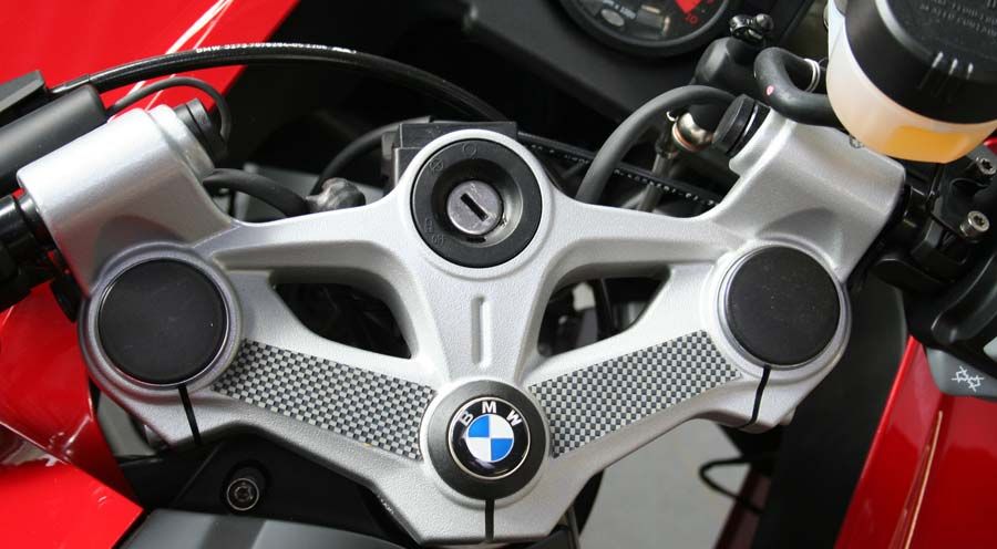 Dash pad for BMW F800S