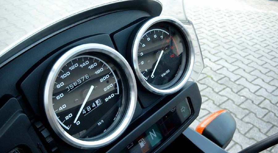 Speedometer trim for BMW R1100RT, R1150RT | Motorcycle Accessory Hornig