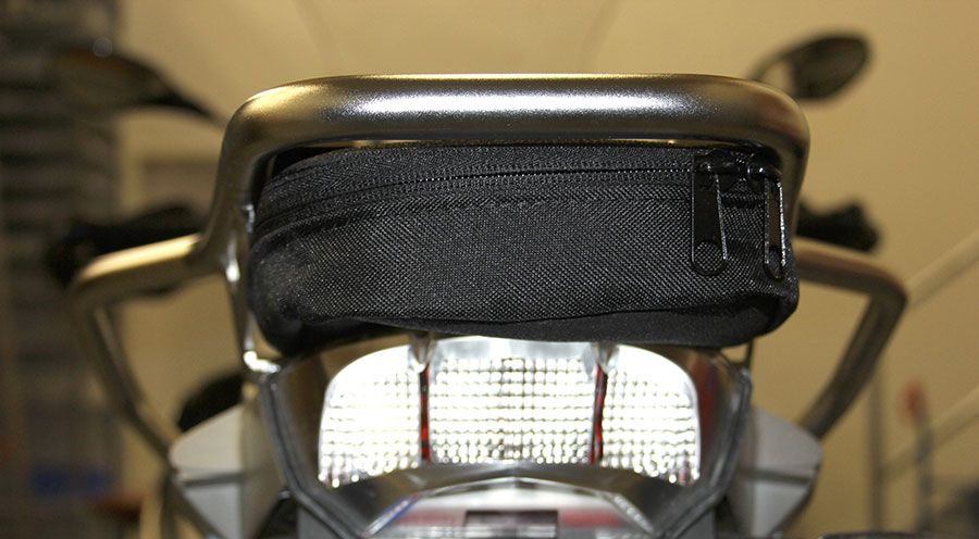 BMW R 1200 GS LC (2013-2018) & R 1200 GS Adventure LC (2014-2018) Auxiliary bag below the luggage rack