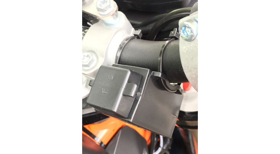 USB Double Socket for BMW R1200CL | Motorcycle Accessory Hornig