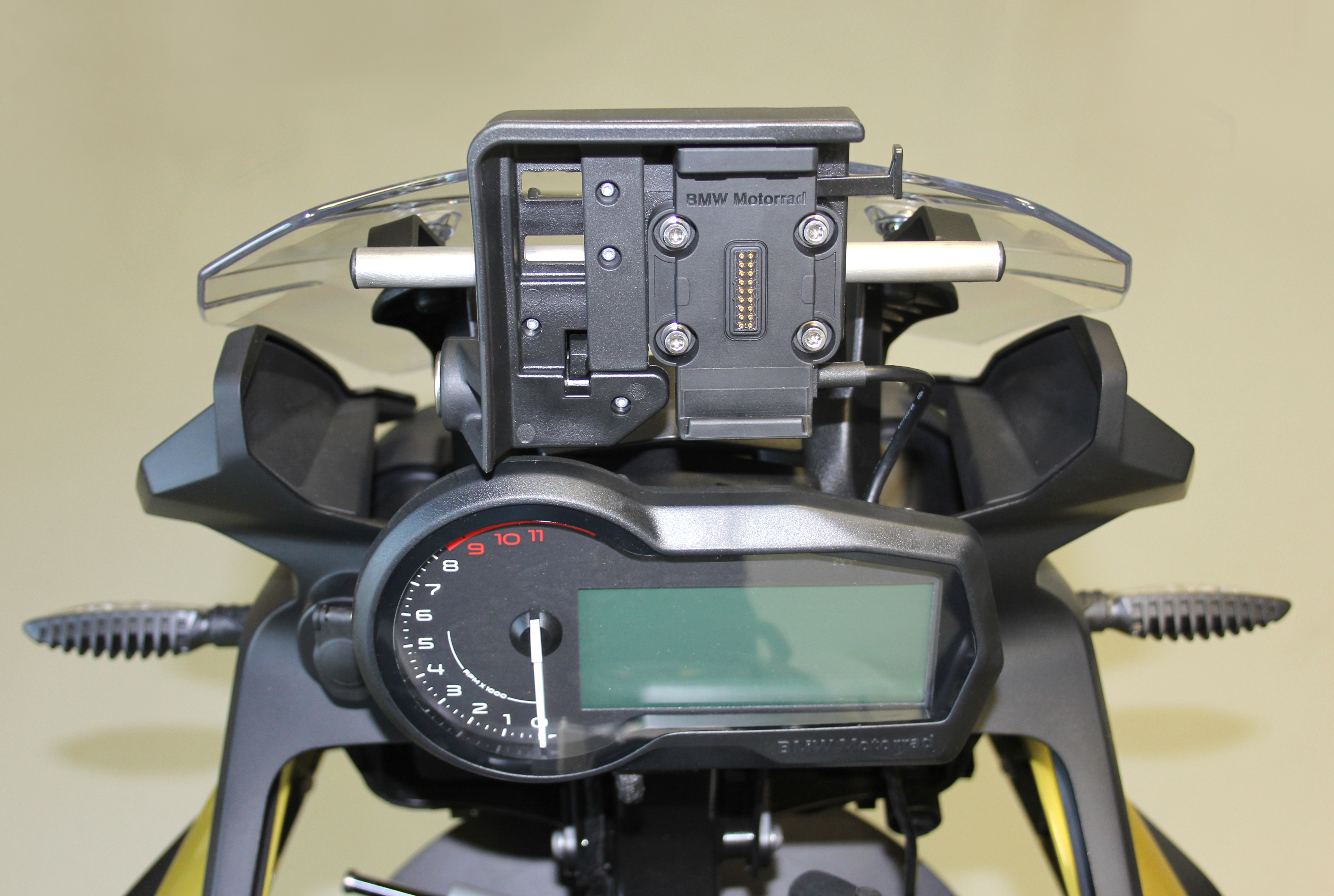 GPS Mount for BMW F750GS | Motorcycle Accessory Hornig | Parts for your