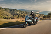 The new BMW R1300RT